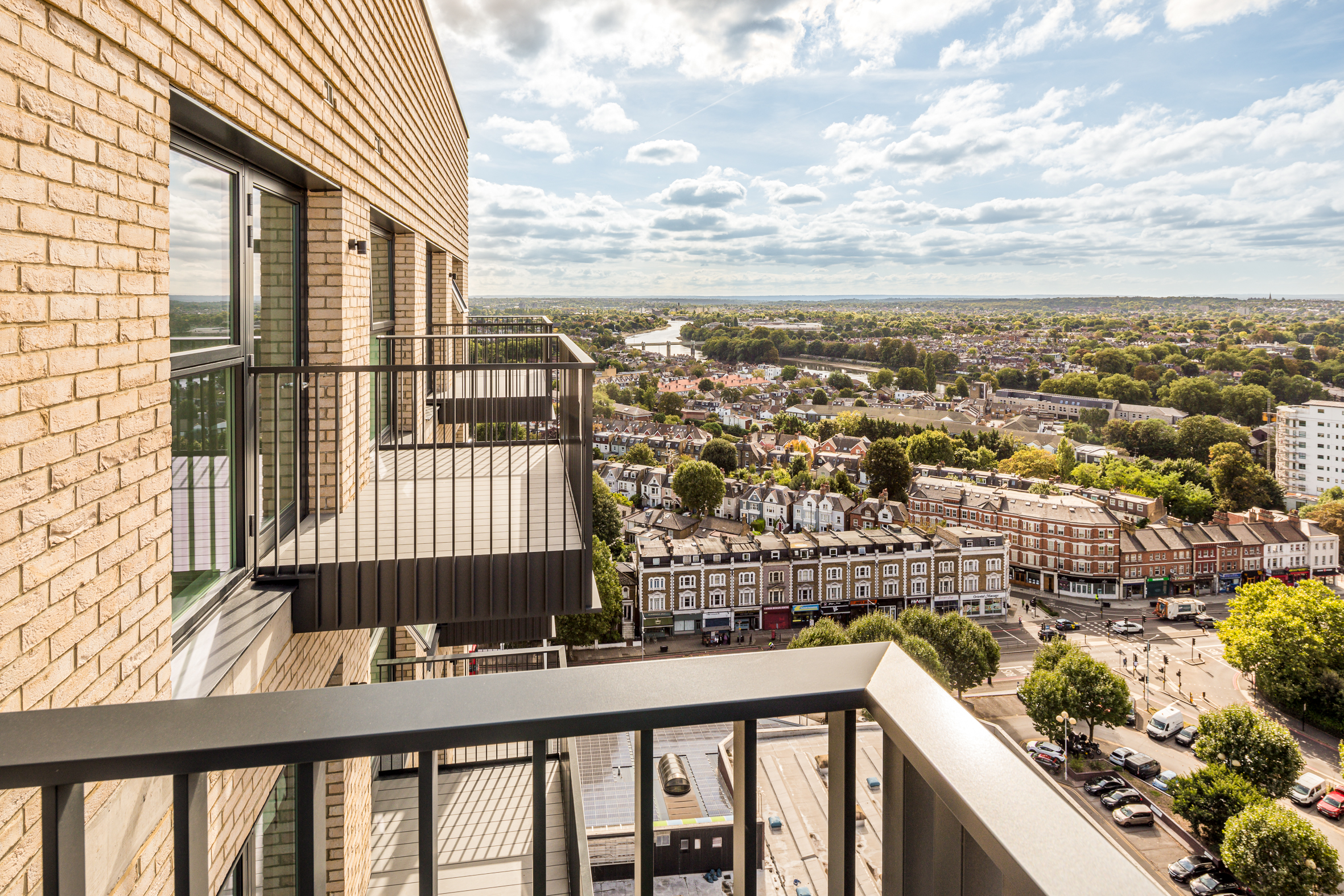 Kew Bridge Rise view shot