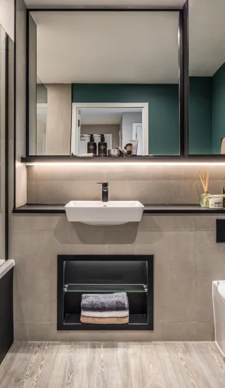 KBR - 2 bed - bathroom