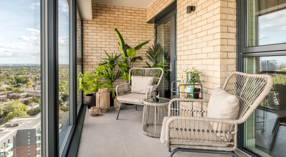 KBR - 2 bed - winter garden 2