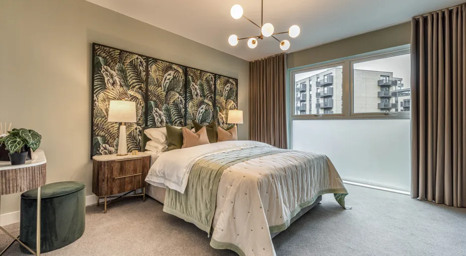 Principal Bedroom, Kew Bridge Rise