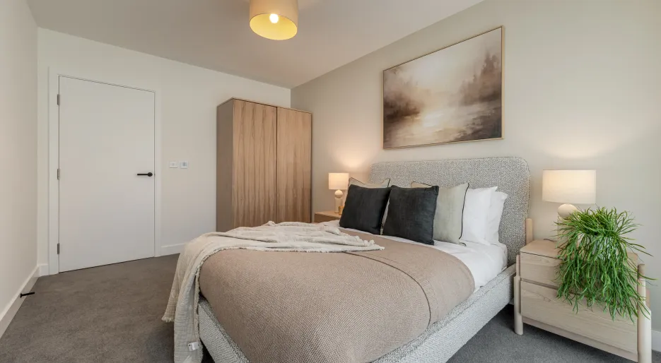 Kew Bridge Rise, Apartment 52, Bedroom 2