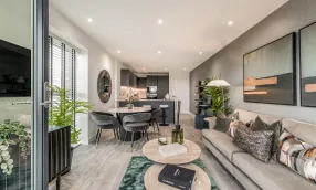 Kew Bridge Rise 2 bed living room from balcony 