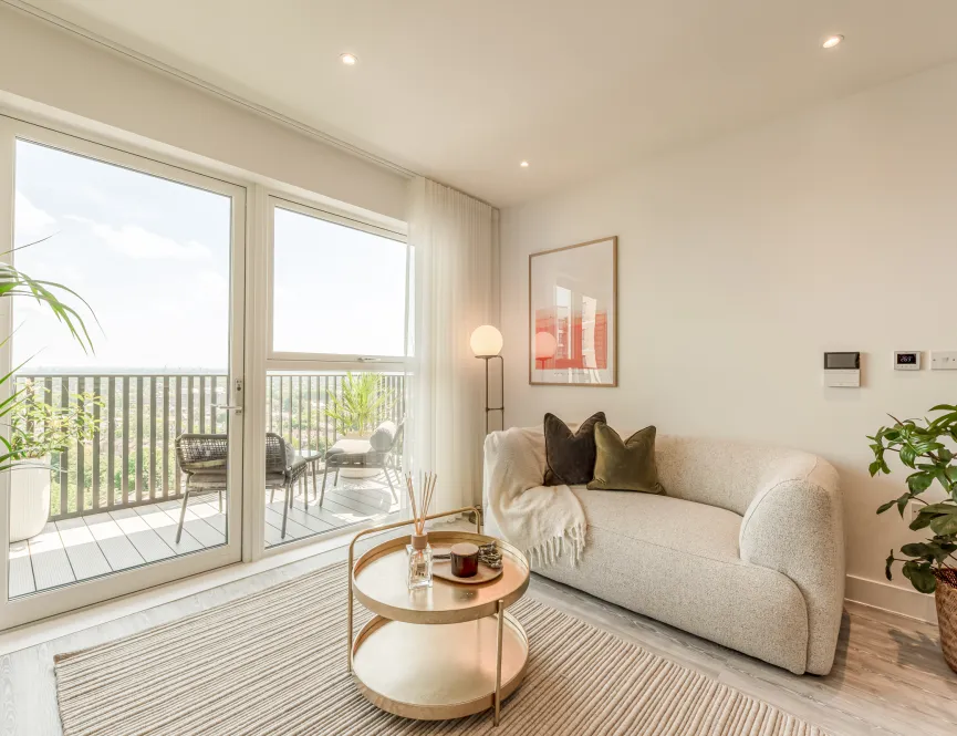 Kew Bridge Rise, Apartment 98, Studio, Living Room 