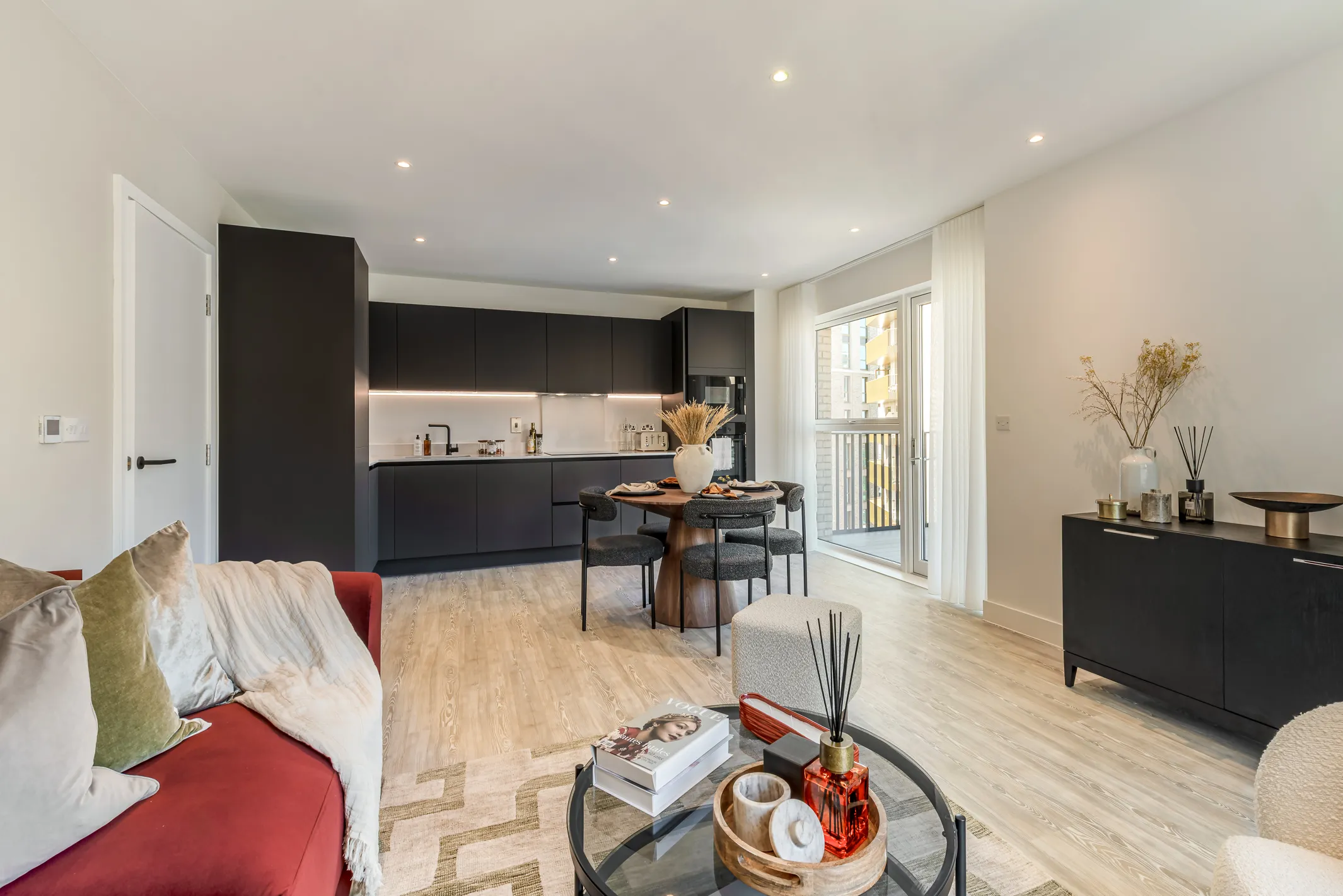 Kew Bridge Rise, Apartment 52, Kitchen, Dining & Living